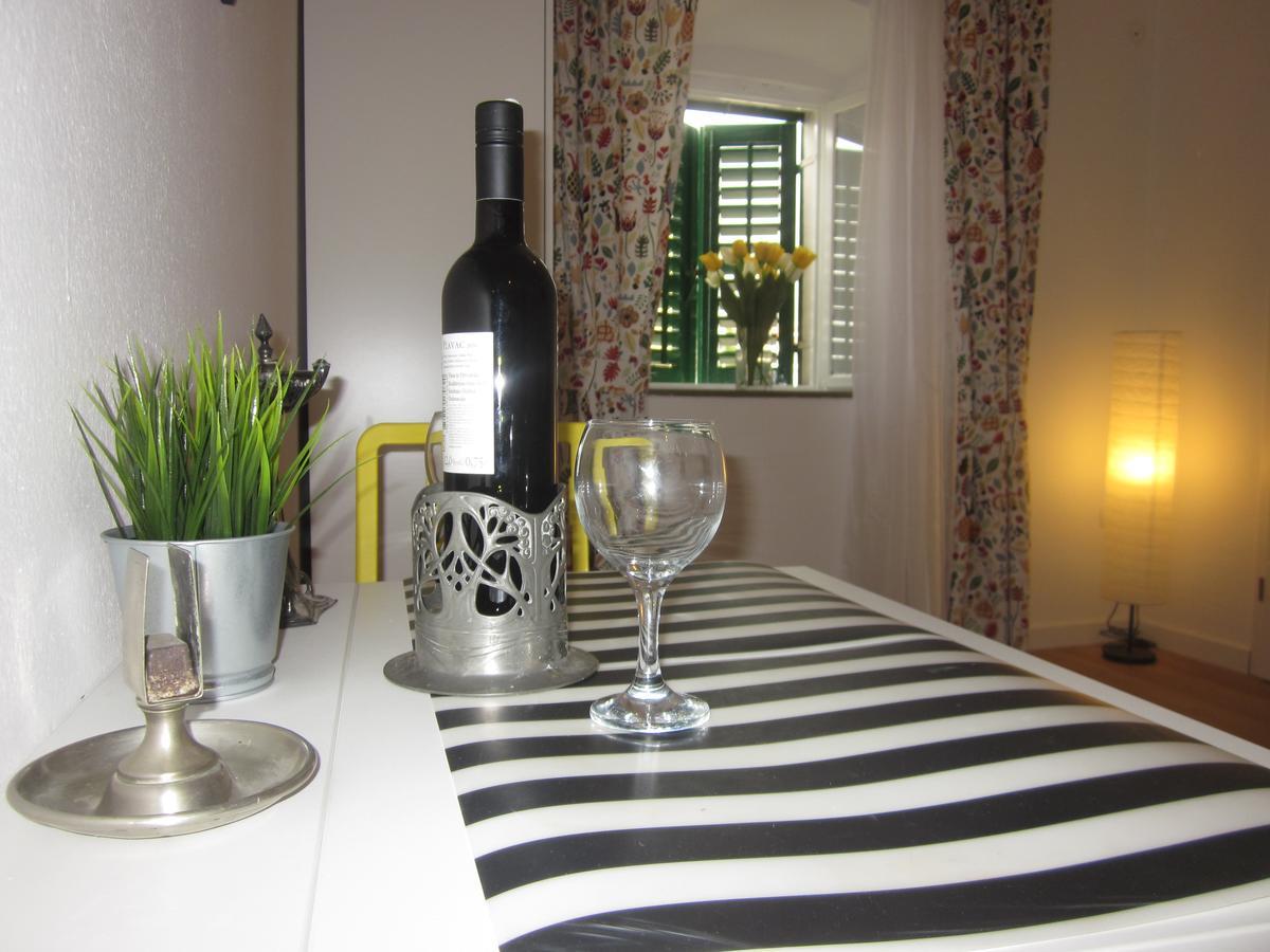 Apartment On The Square Макарска Екстериор снимка