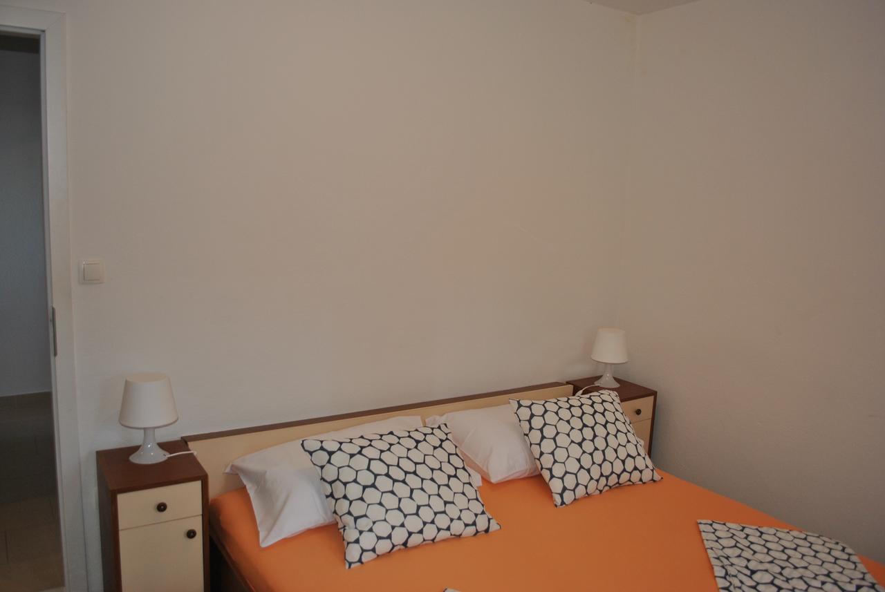Apartment On The Square Макарска Екстериор снимка