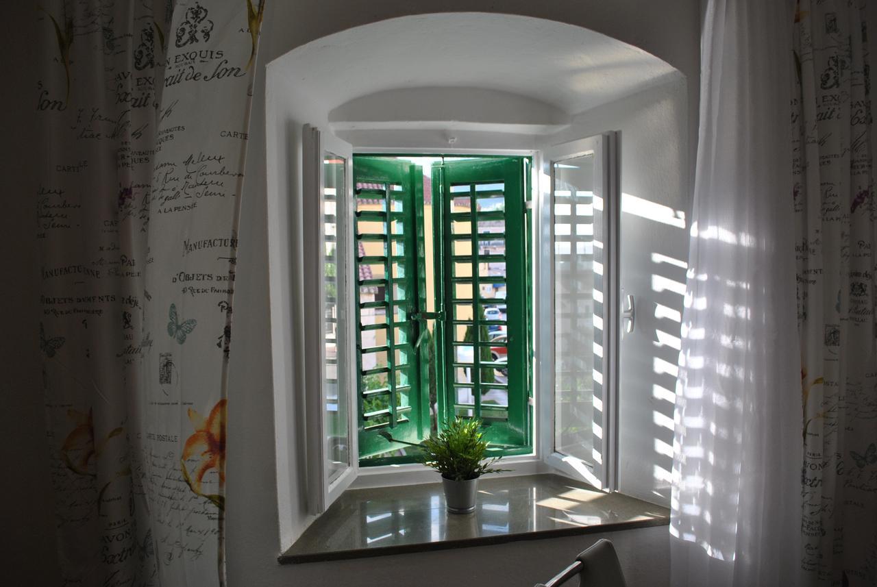 Apartment On The Square Макарска Екстериор снимка