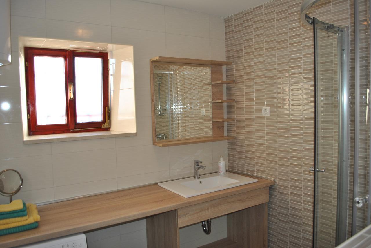 Apartment On The Square Макарска Екстериор снимка
