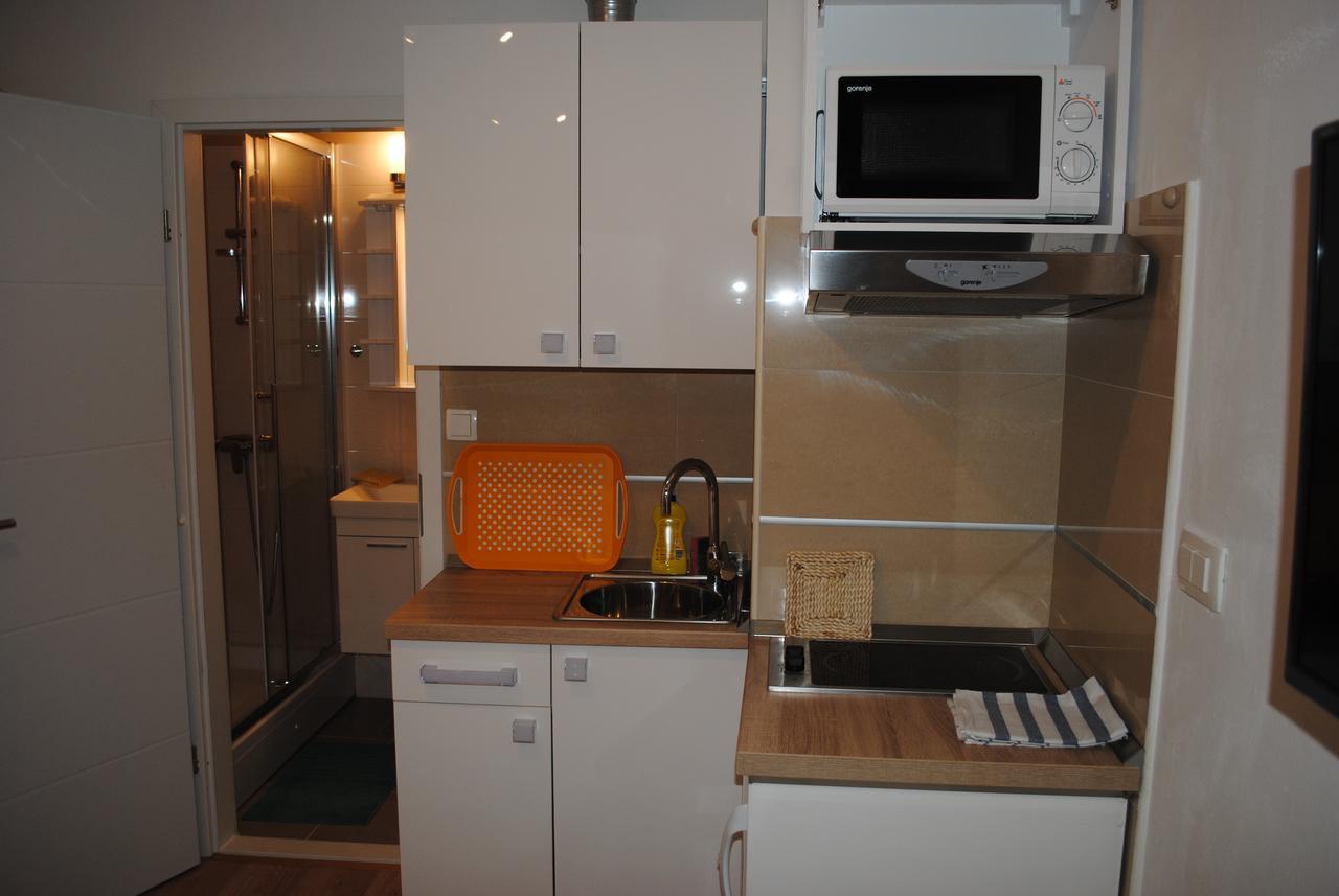 Apartment On The Square Макарска Екстериор снимка