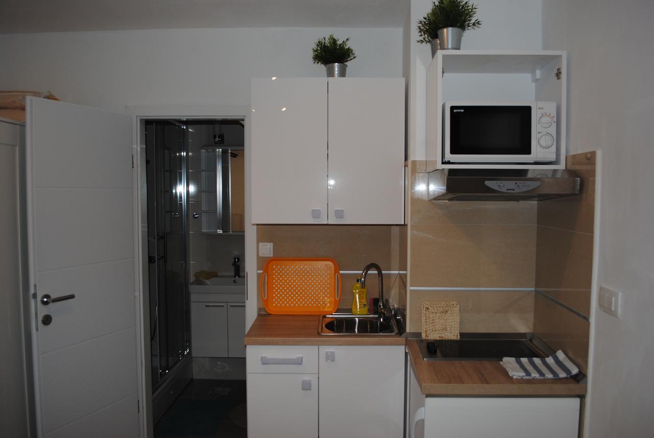 Apartment On The Square Макарска Екстериор снимка