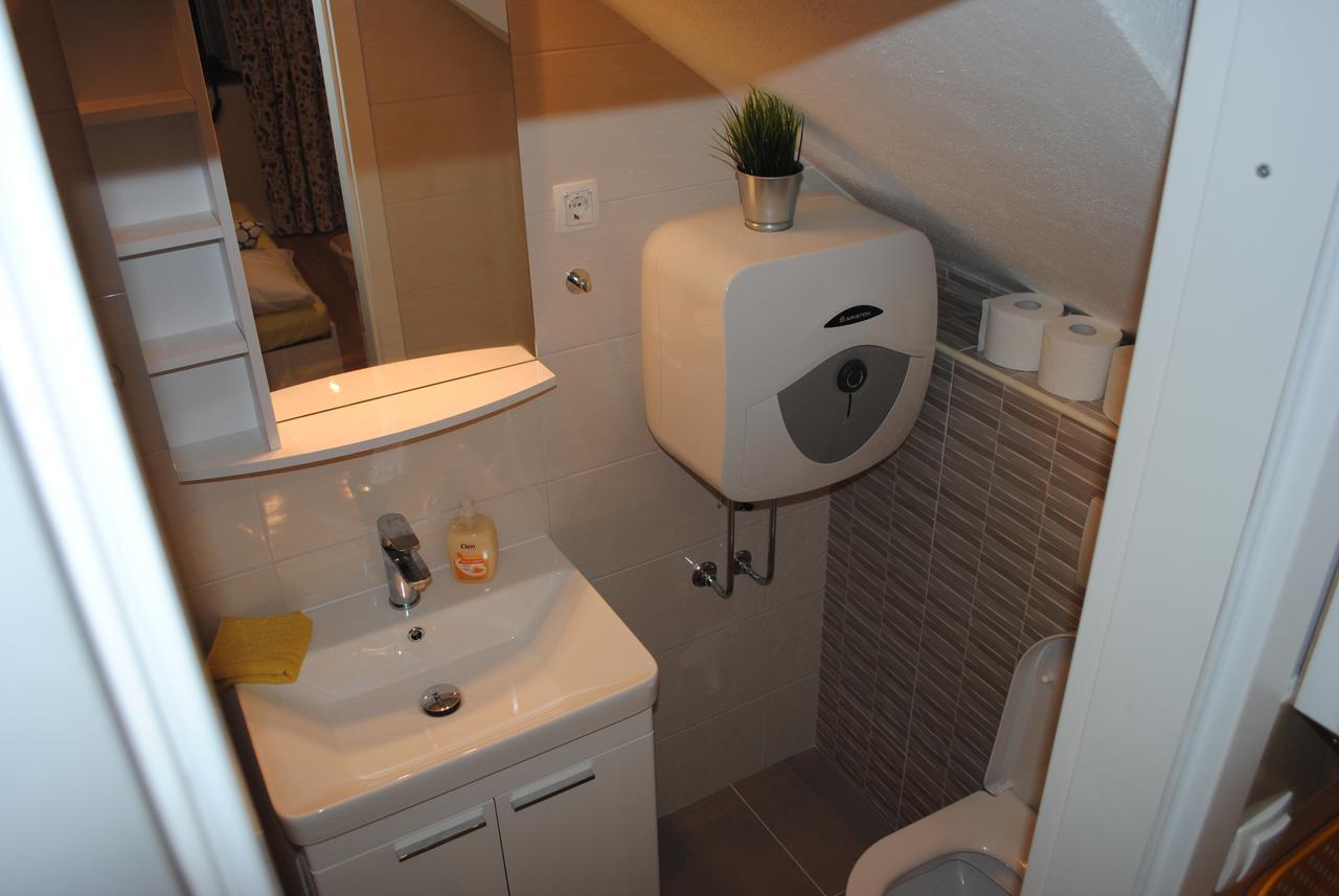 Apartment On The Square Макарска Екстериор снимка